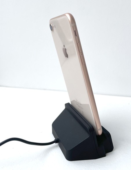 Caméra espion Wifi dans une station de charge Iphone