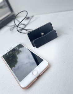 Caméra espion Wifi dans une station de charge Iphone 2